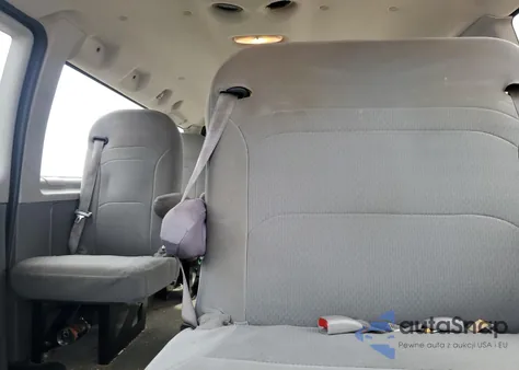 2009 Ford Econoline E350 Super Duty Wagon z USA, uszkodzony, nr VIN 1FDSS31LX9DA34154